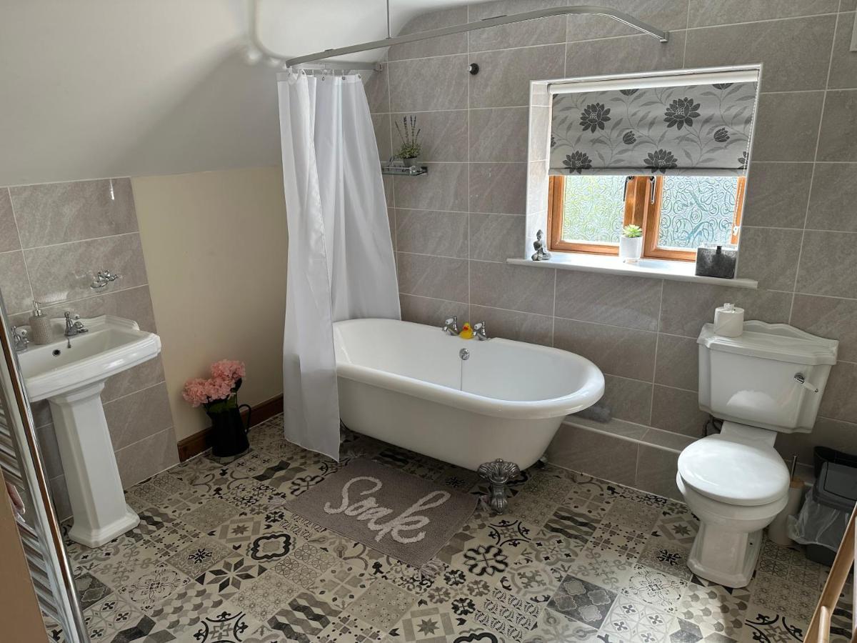 バートン・オン・ザ・ウォーター Puddleduck Houseゲストハウス エクステリア 写真